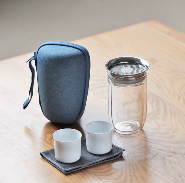 Portable travel glass tea infuser