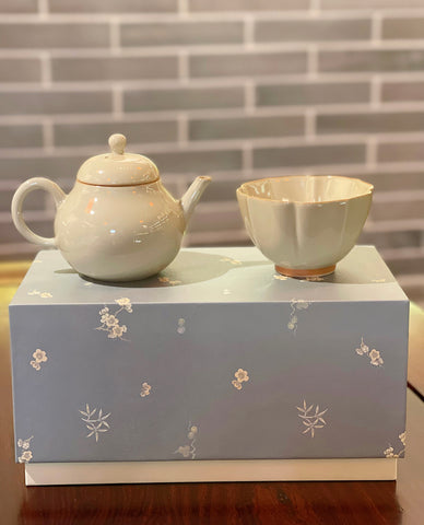 Cream Teapot Gift Set (Pear Shape)